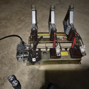 AISS가 불어버렸네요